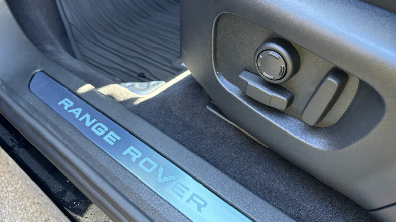 Land Rover Range Rover Evoque 2.0 D200 Dynamic SE 5dr Auto Diesel Hatchback